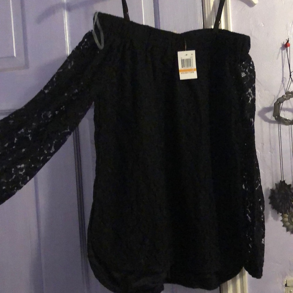 Seven sisters lace off the shoulder top